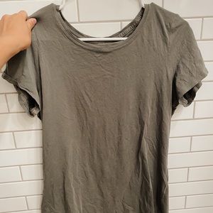 Army green lululemon tshirt